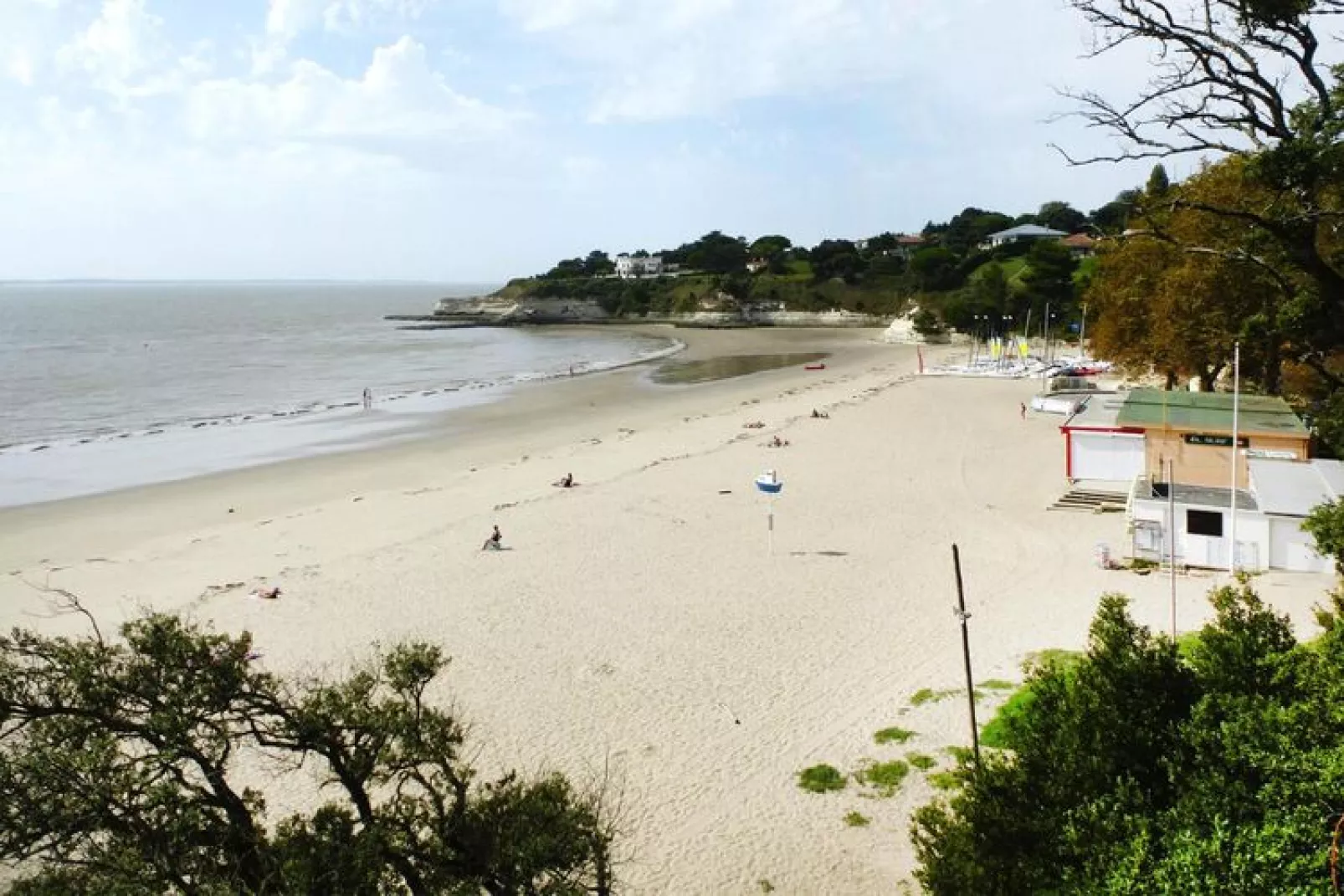 Holiday home Chenac-St-Seurin-d'Uzet-Areas summer 20km