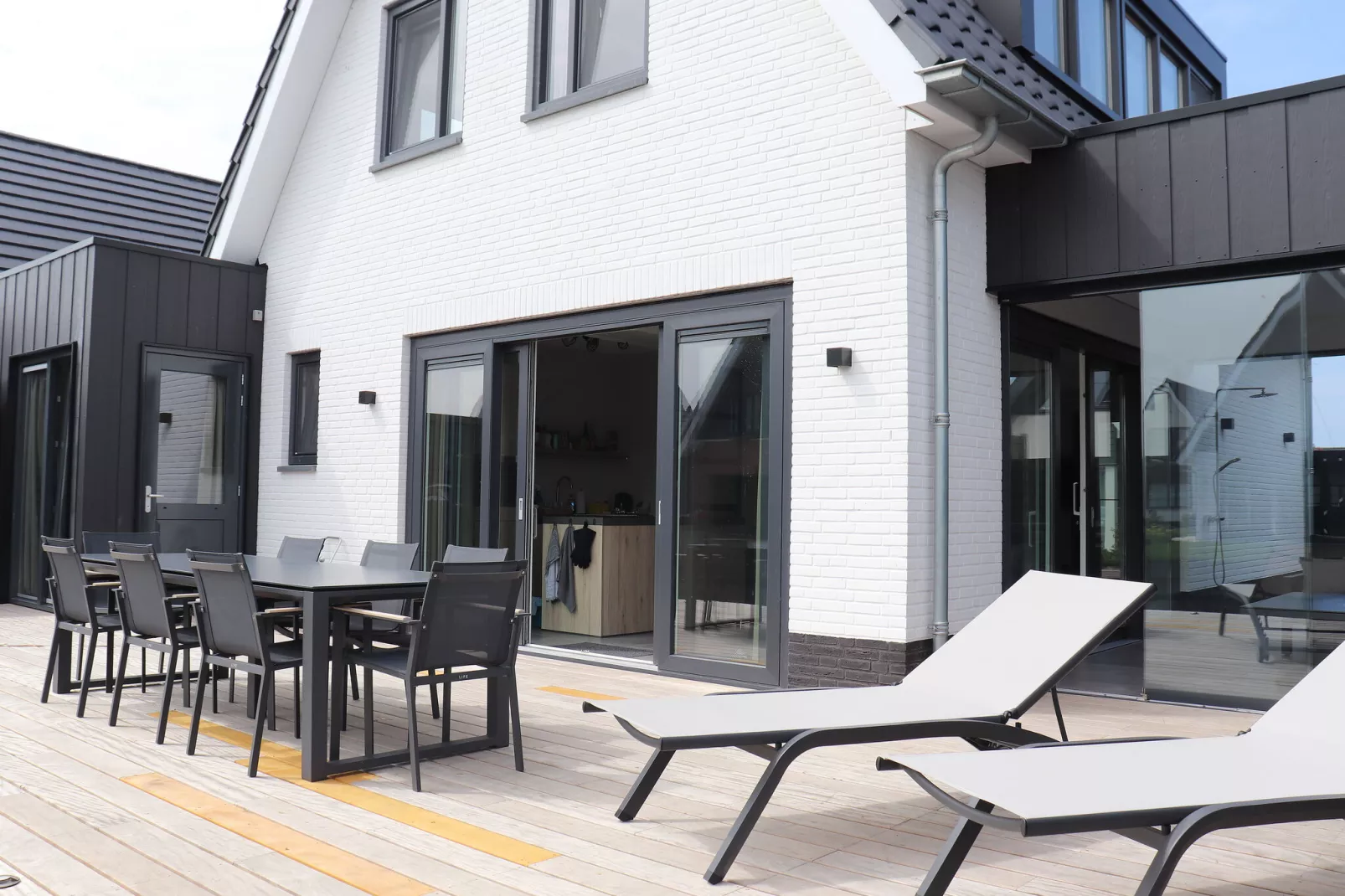 Us winsk-Terrace balcony