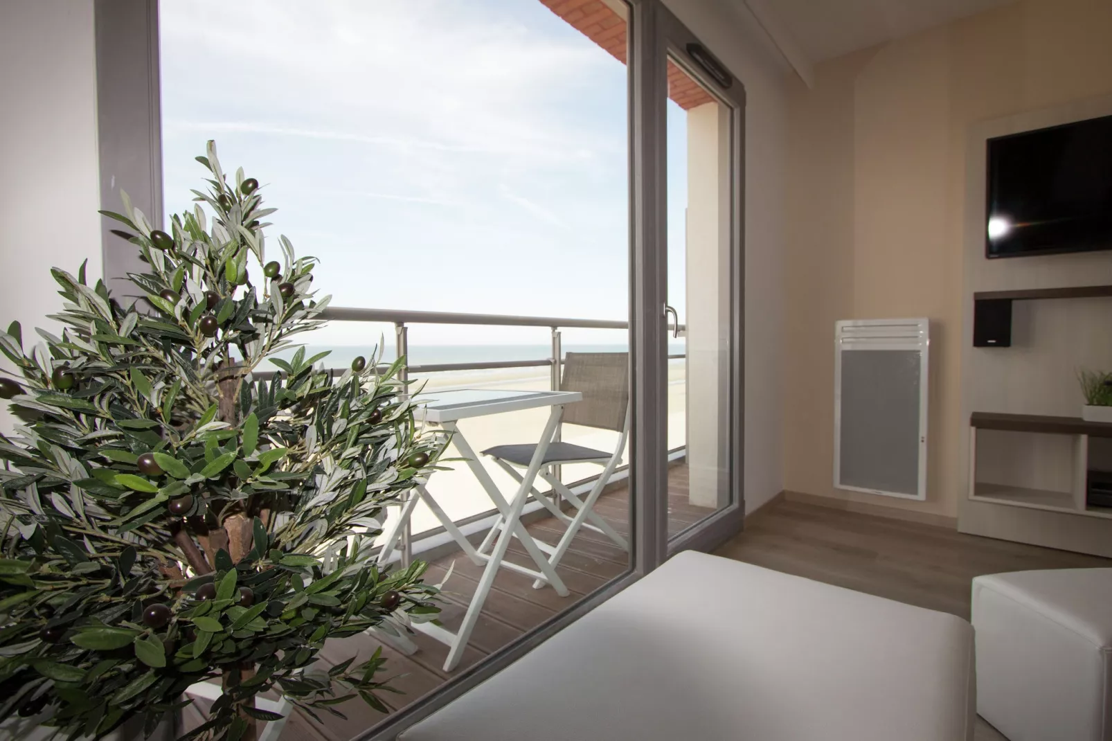 Etoile de Mer 1-Living room