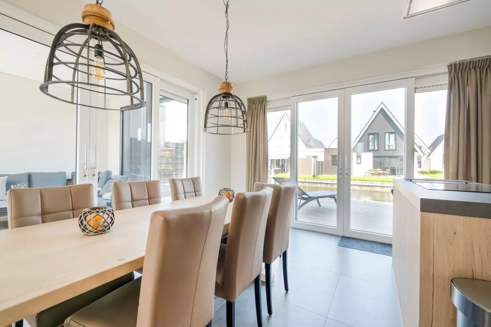Us winsk-Dining room