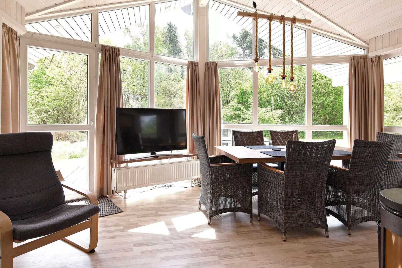 J91 SW-Indoor