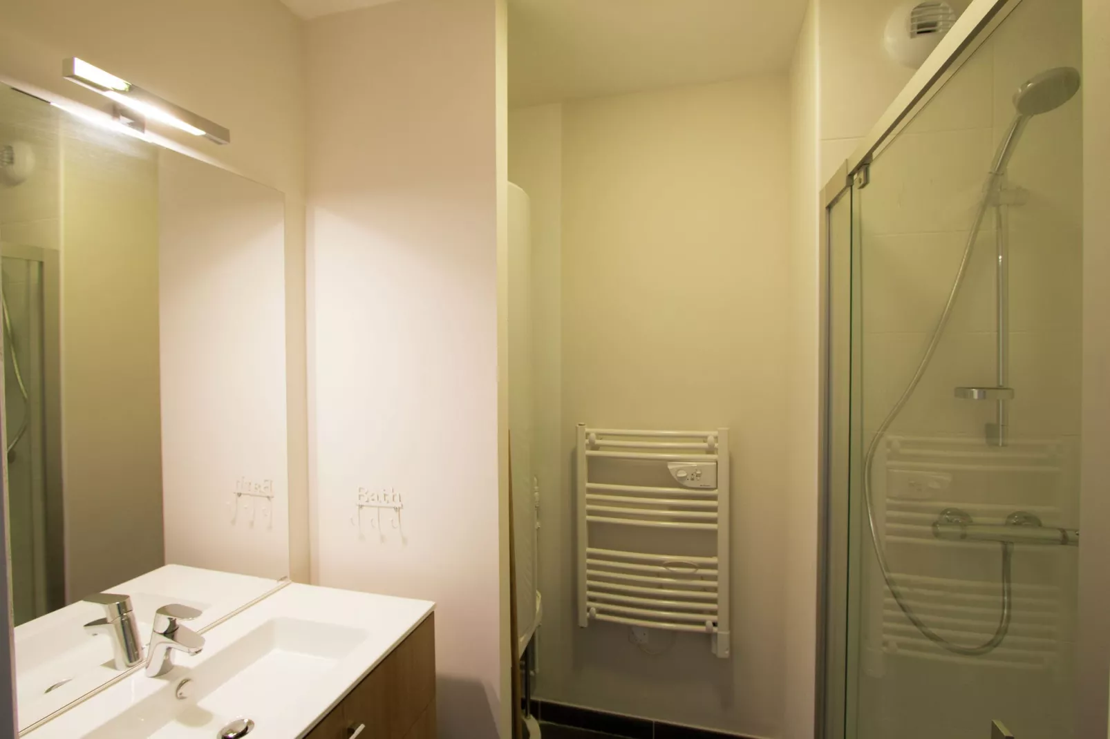 Etoile de Mer 2-Bathroom