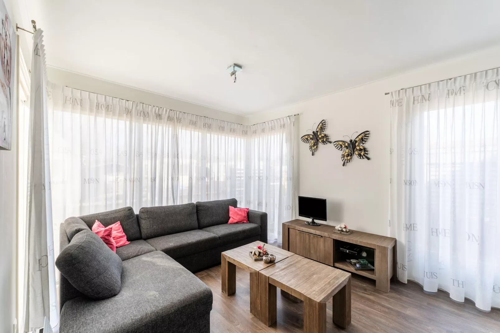 Luxe chalet 55 aan het water in Bantega met sloep 8 pax-Salon
