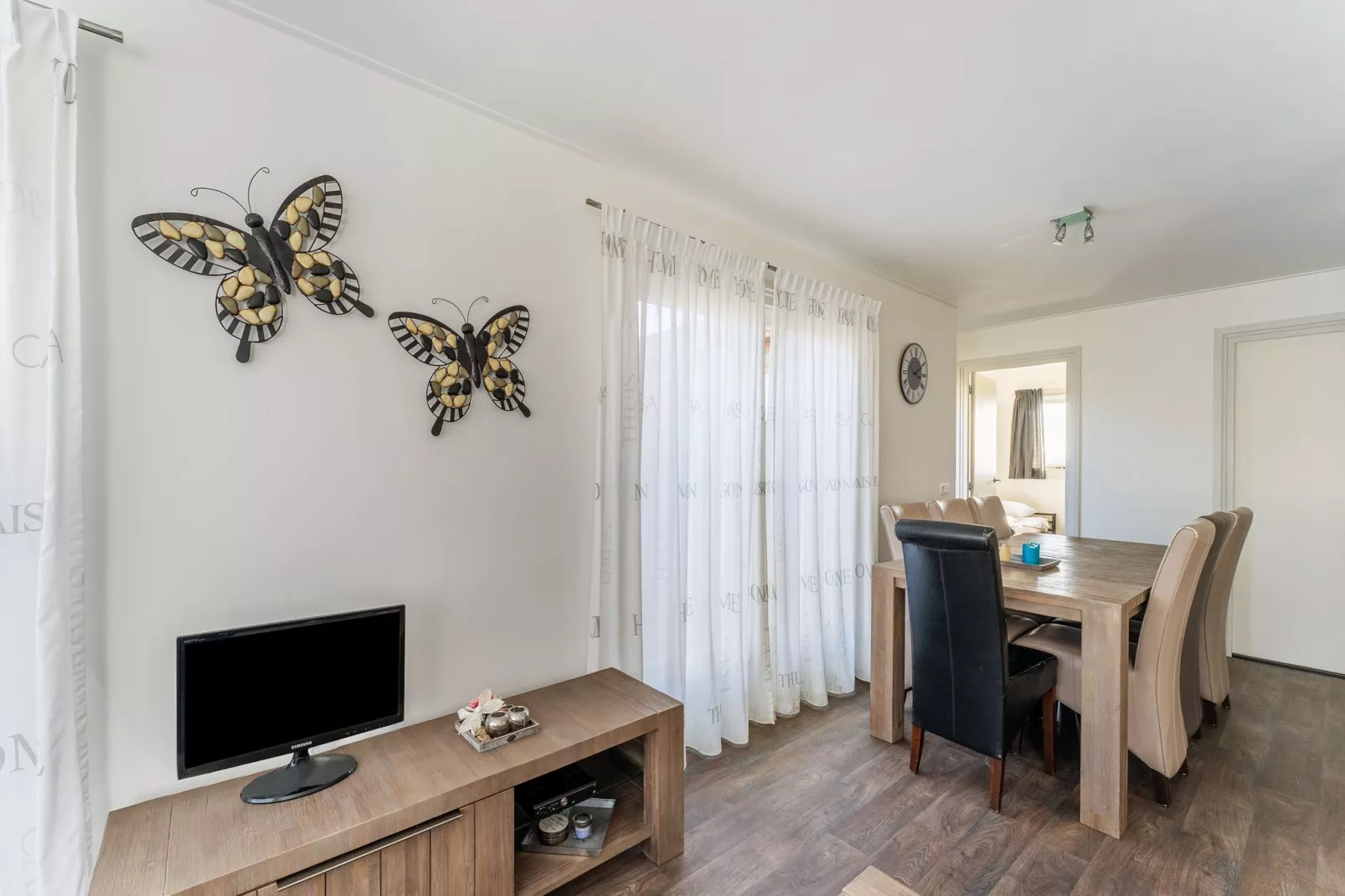 Luxe chalet 55 aan het water in Bantega met sloep 8 pax-Salon