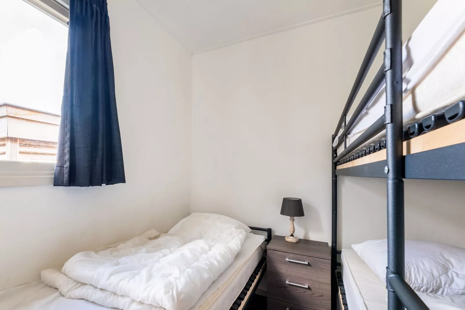 Luxe chalet 55 aan het water in Bantega met sloep 8 pax-Chambre