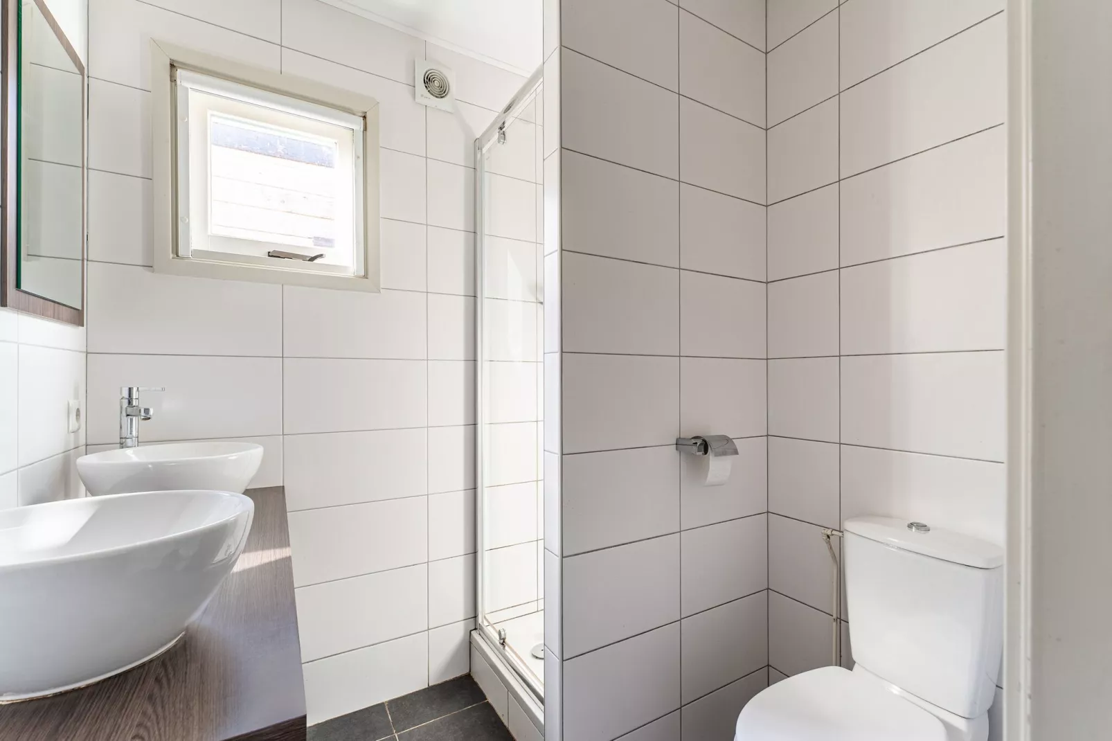 Luxe chalet 55 aan het water in Bantega met sloep 8 pax-Salle de bain