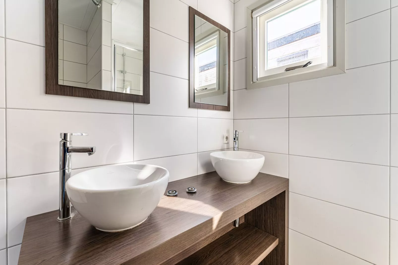 Luxe chalet 55 aan het water in Bantega met sloep 8 pax-Salle de bain