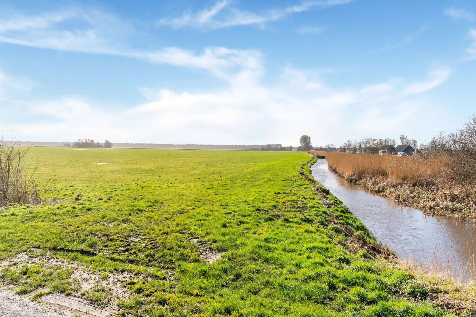 Luxe chalet 55 aan het water in Bantega met sloep 8 pax-Vue d'été