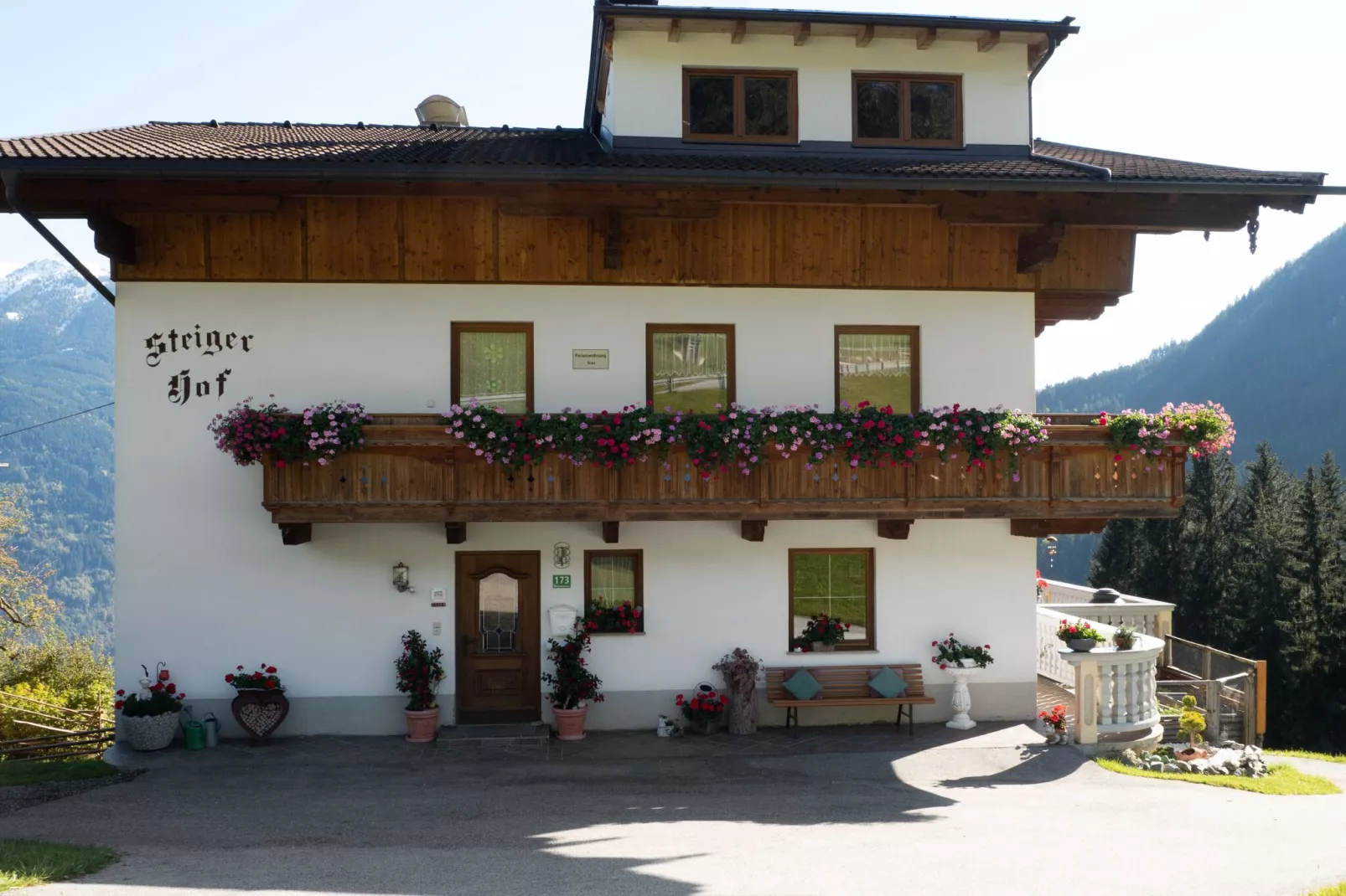 Steigerhof-Exterior summer