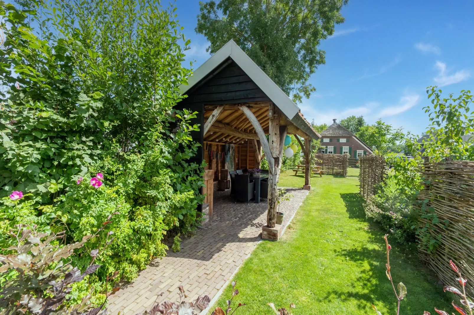Woonboerderij in Staphorst voor 6 personen-Gardens summer