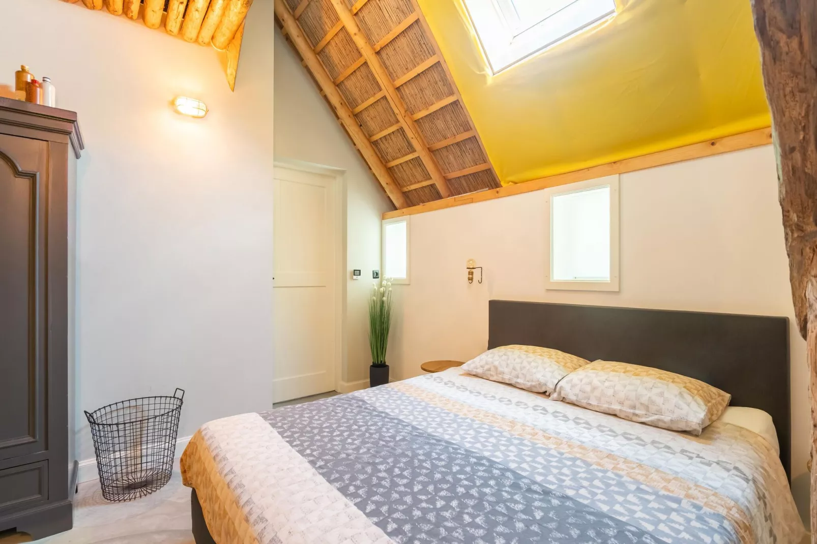 Woonboerderij in Staphorst voor 6 personen-Bedroom