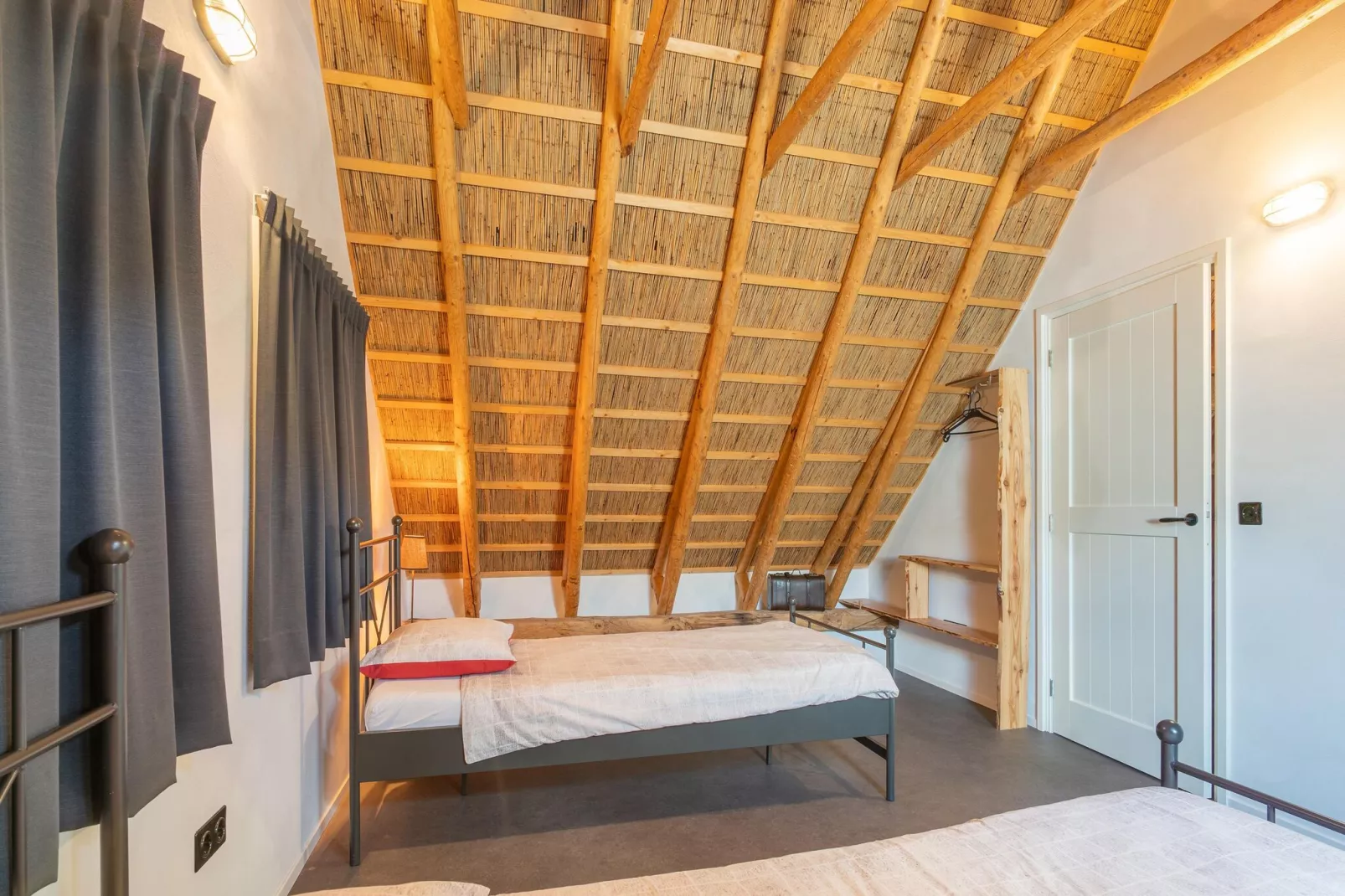 Woonboerderij in Staphorst voor 6 personen-Bedroom
