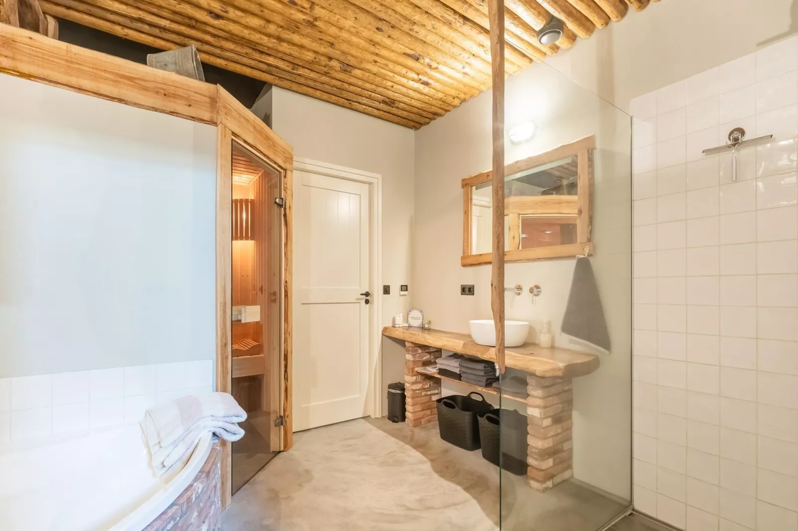 Woonboerderij in Staphorst voor 6 personen-Bathroom
