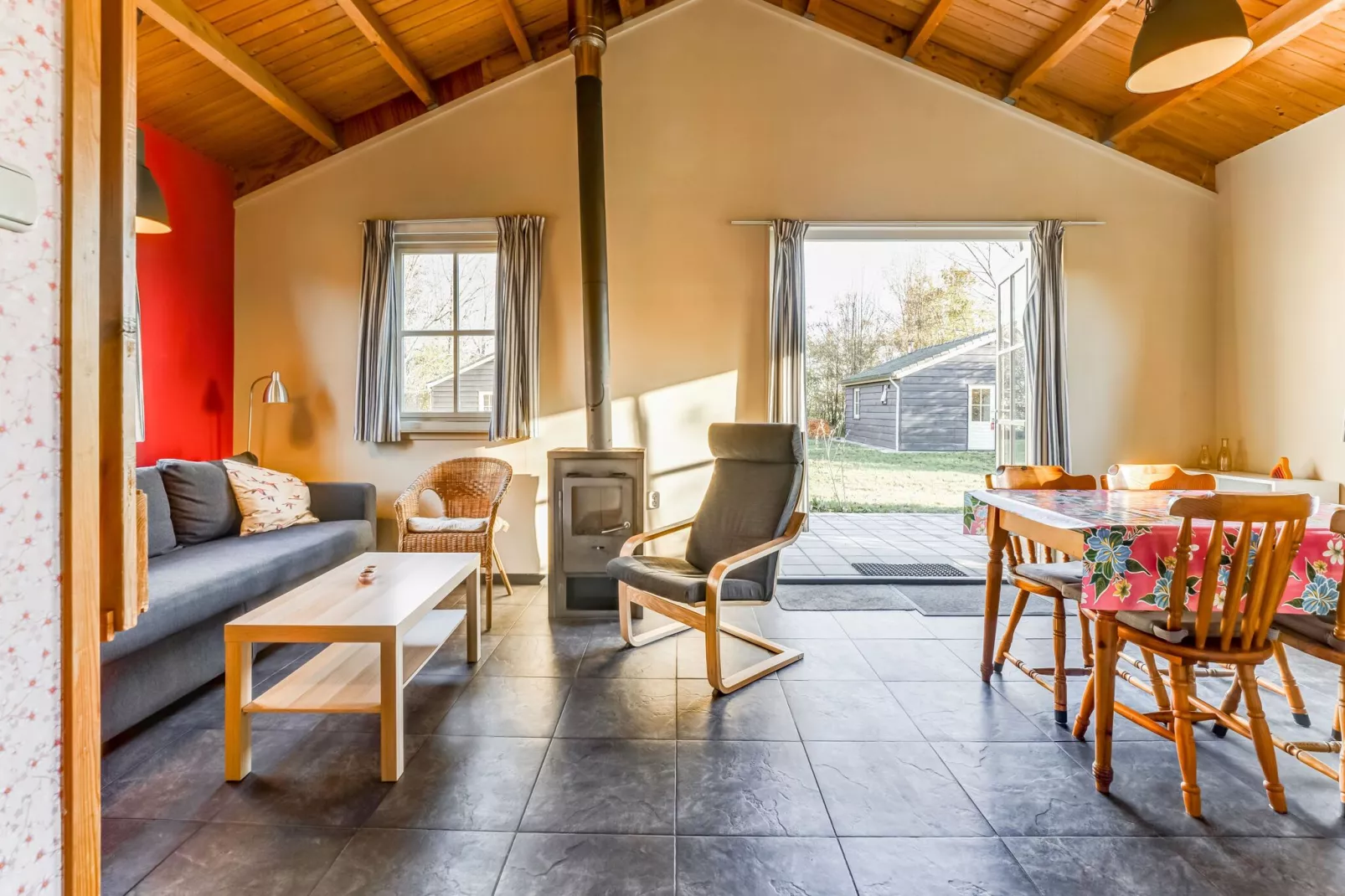 Vakantiehuisje 2 Vuur Groene Camping Lage Zwaluwe-Wohnzimmer