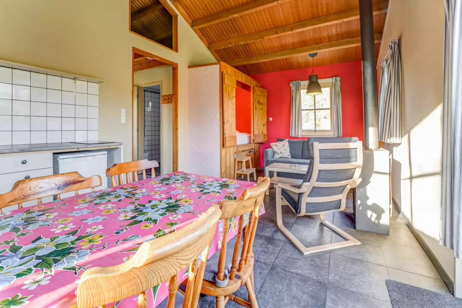 Vakantiehuisje 2 Vuur Groene Camping Lage Zwaluwe-Esszimmer