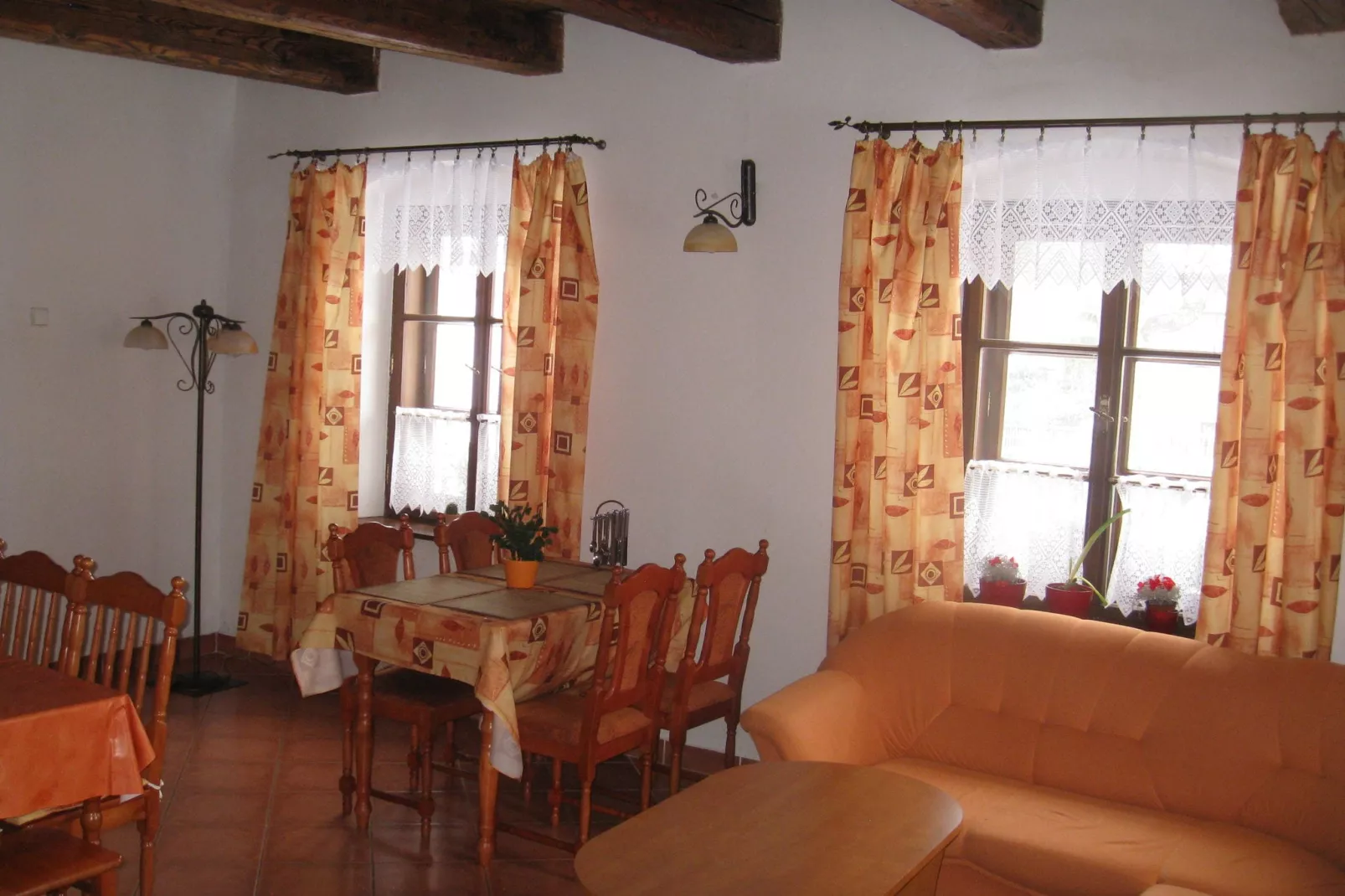 Old Bakery-Living room