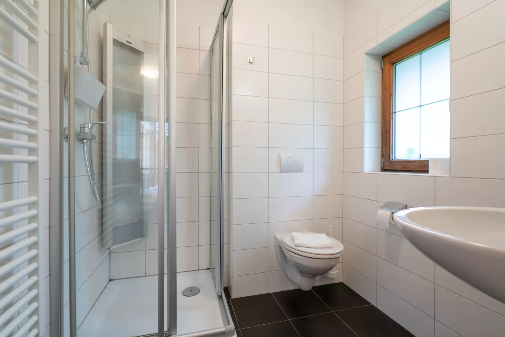 Luxery Salzkammergut Chalet A-Bathroom