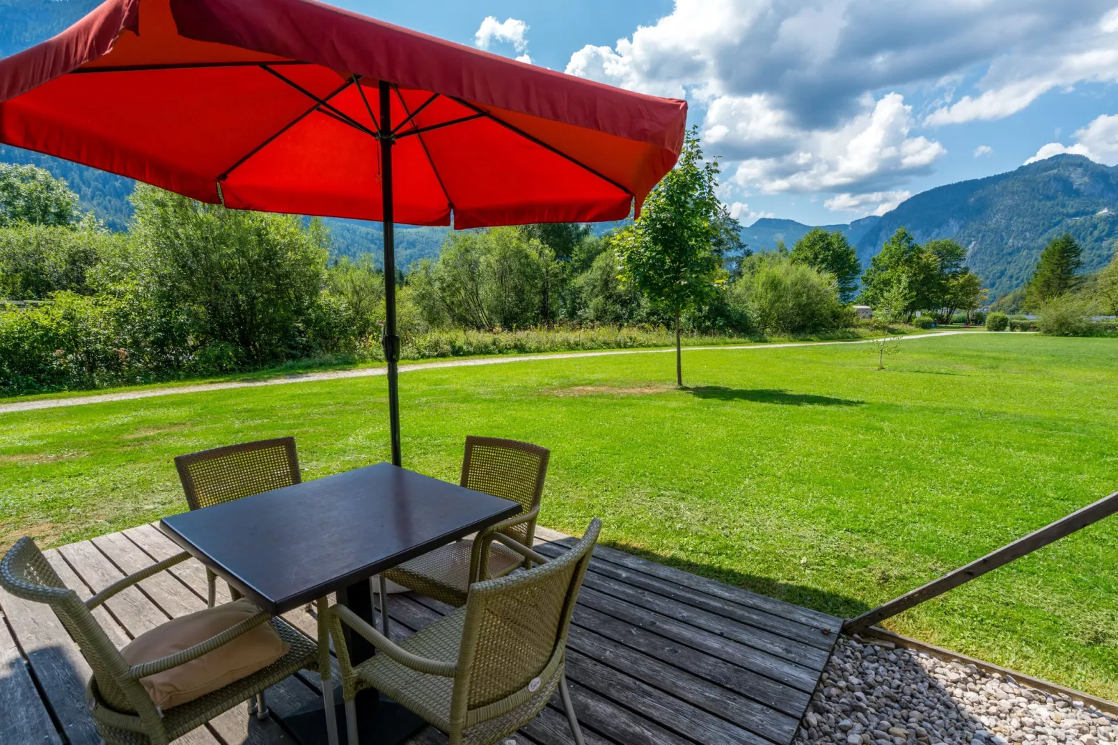 Luxery Salzkammergut Chalet A-Gardens summer
