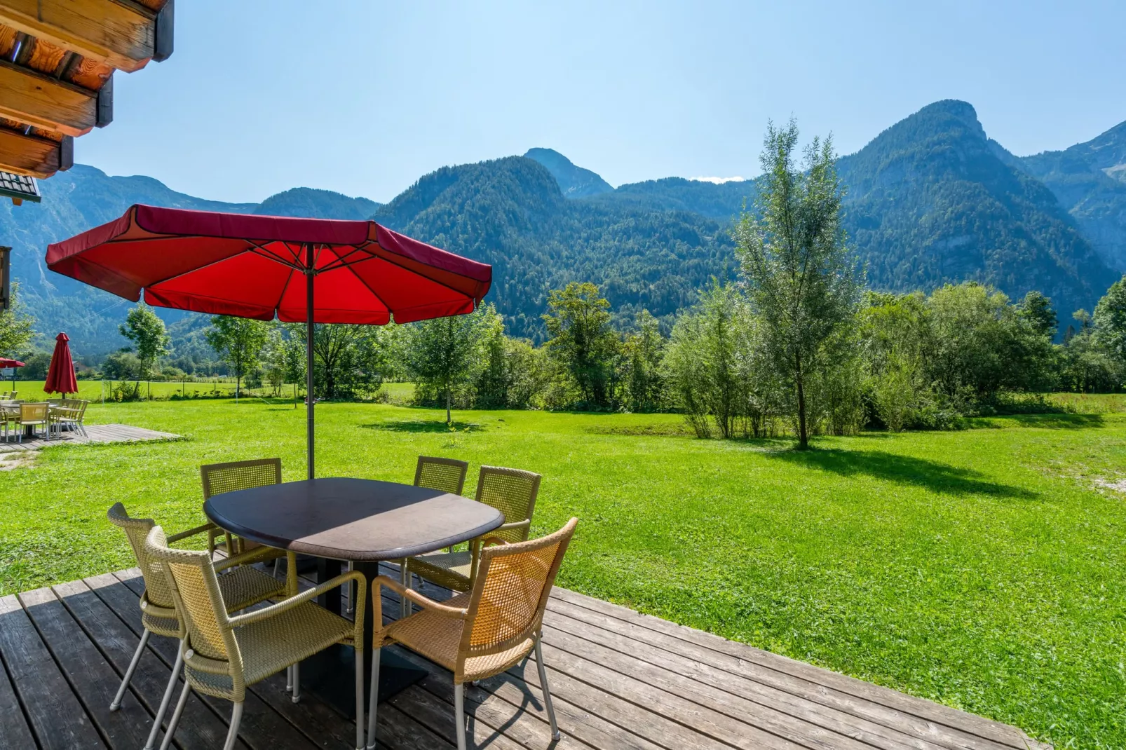 Luxery Salzkammergut Chalet B-Terrace balcony
