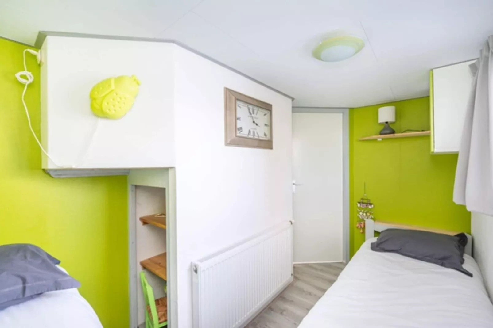 Chalet Sea Rocks-Bedroom