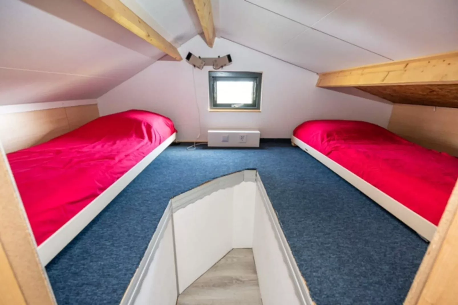 Chalet Sea Rocks-Bedroom