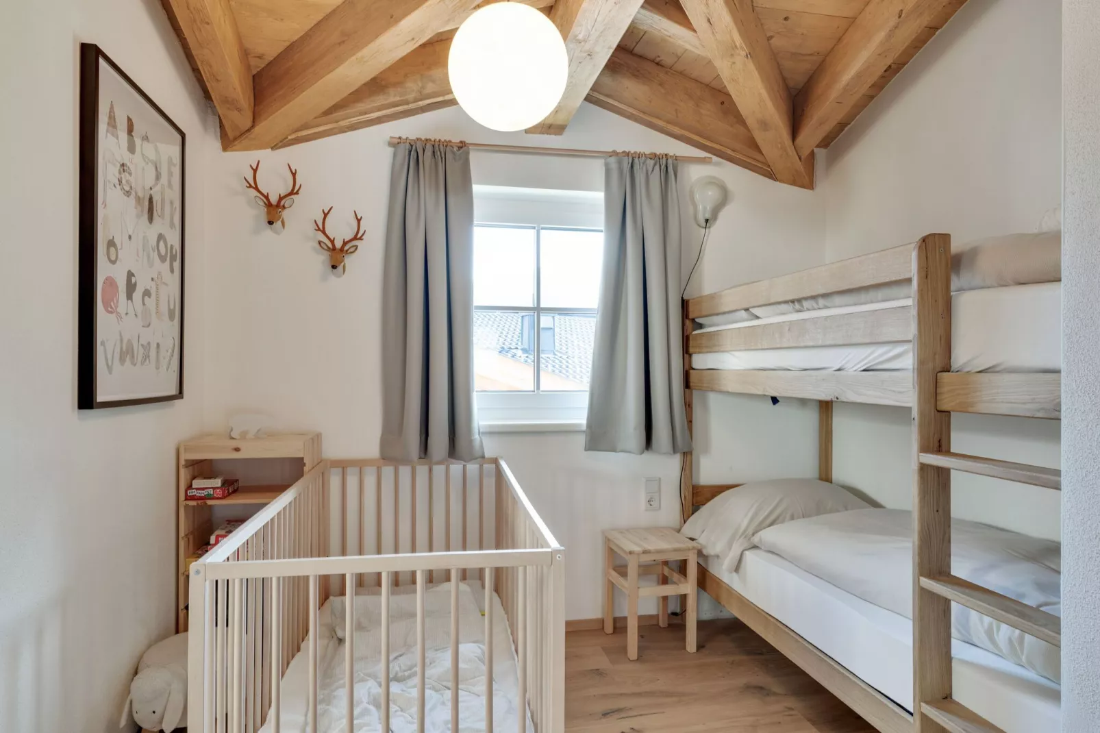 Tauernlodge Mühlbach 2B-Bedroom