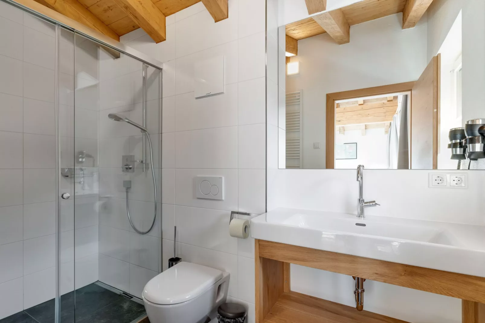 Tauernlodge Mühlbach 2B-Bathroom