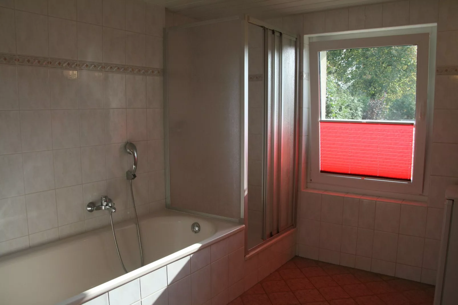 Ferienzimmer im Landhaus bei Kühlungsborn-Bathroom
