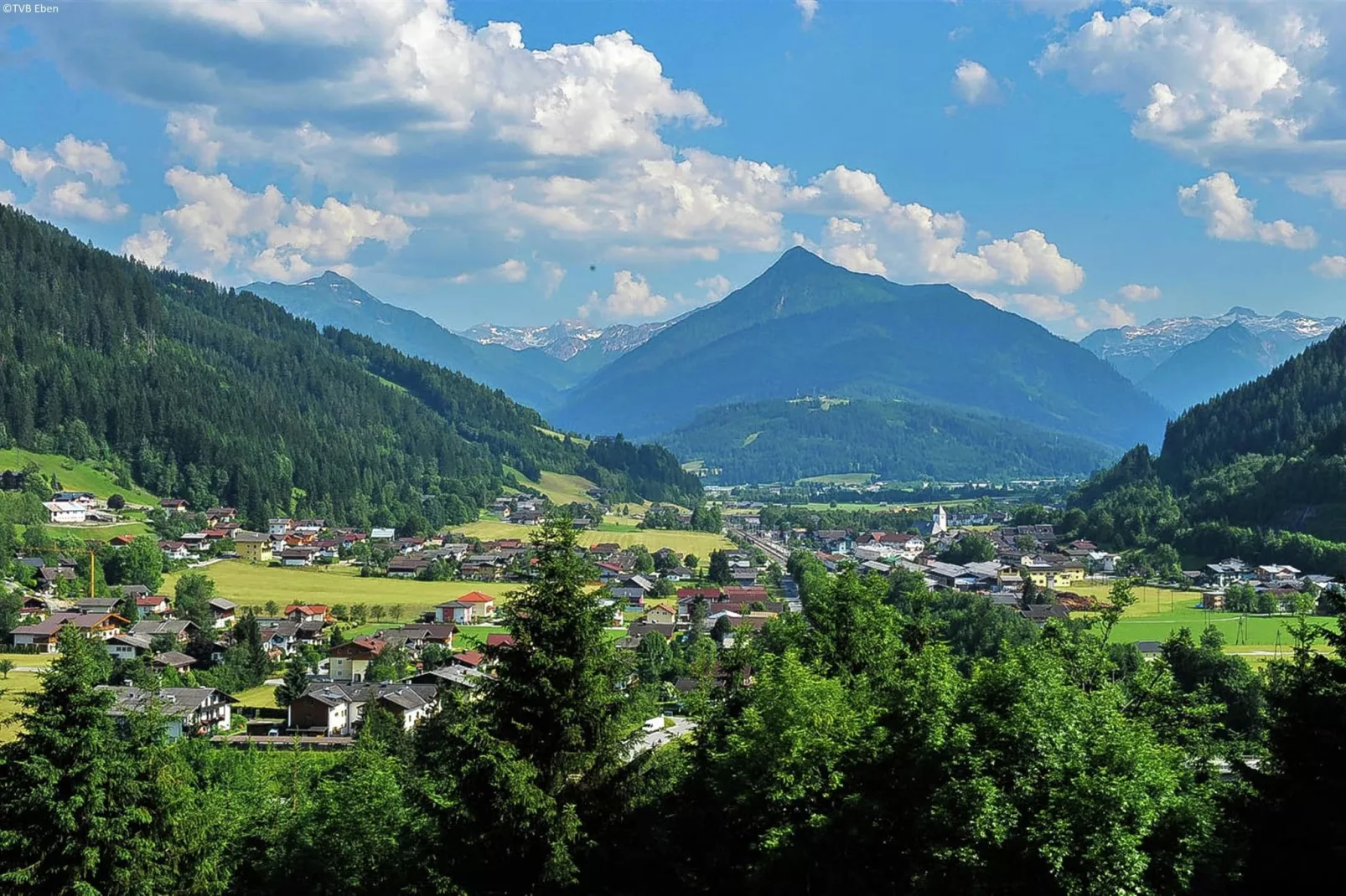 Haus Pehambauer-Gebiete Sommer 1 km