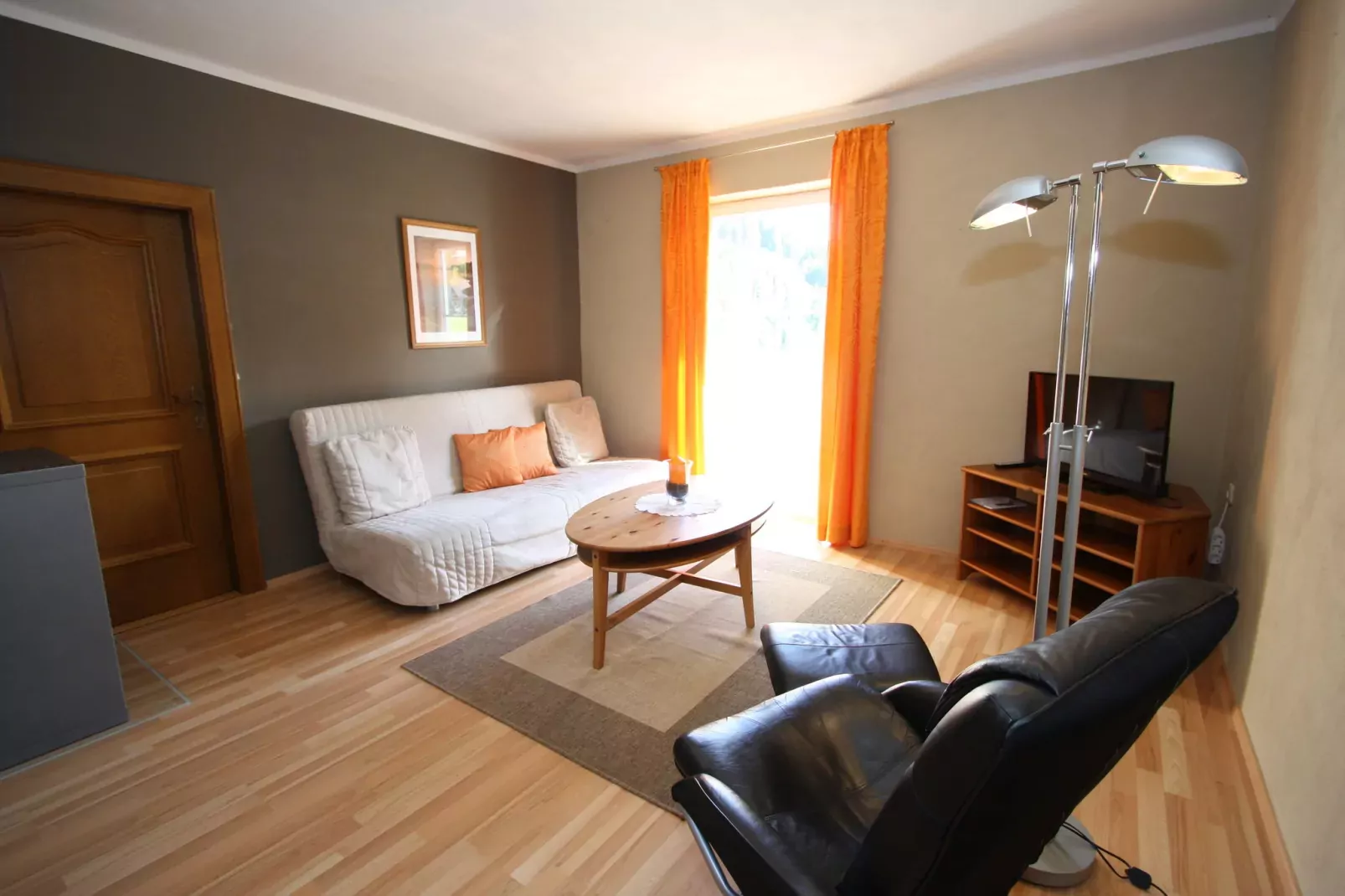 Neubach-Salon