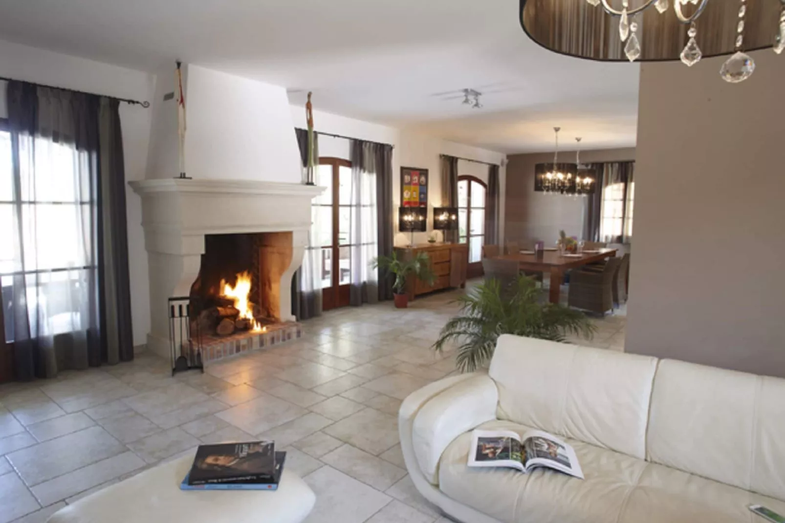 Beau soleil-Living room