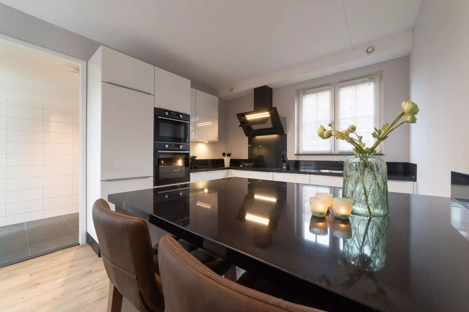 8 persoons vrijstaand met jacuzzi-Kitchen