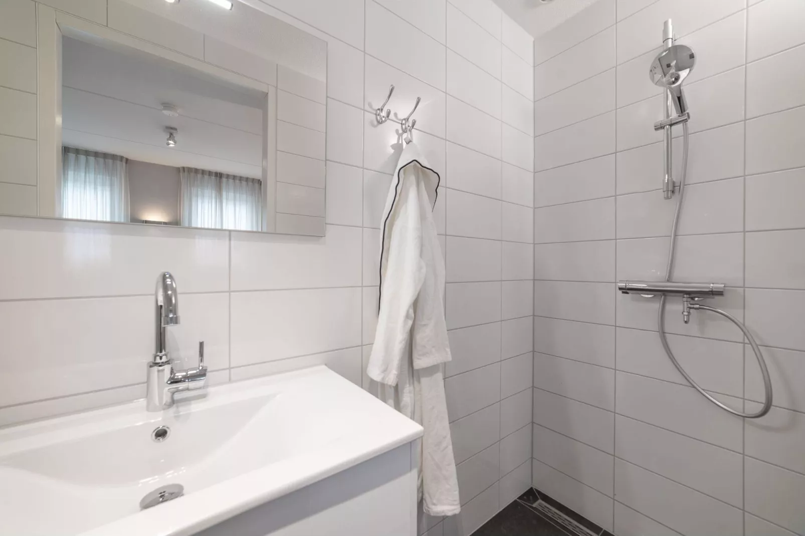 8 persoons vrijstaand met jacuzzi-Bathroom