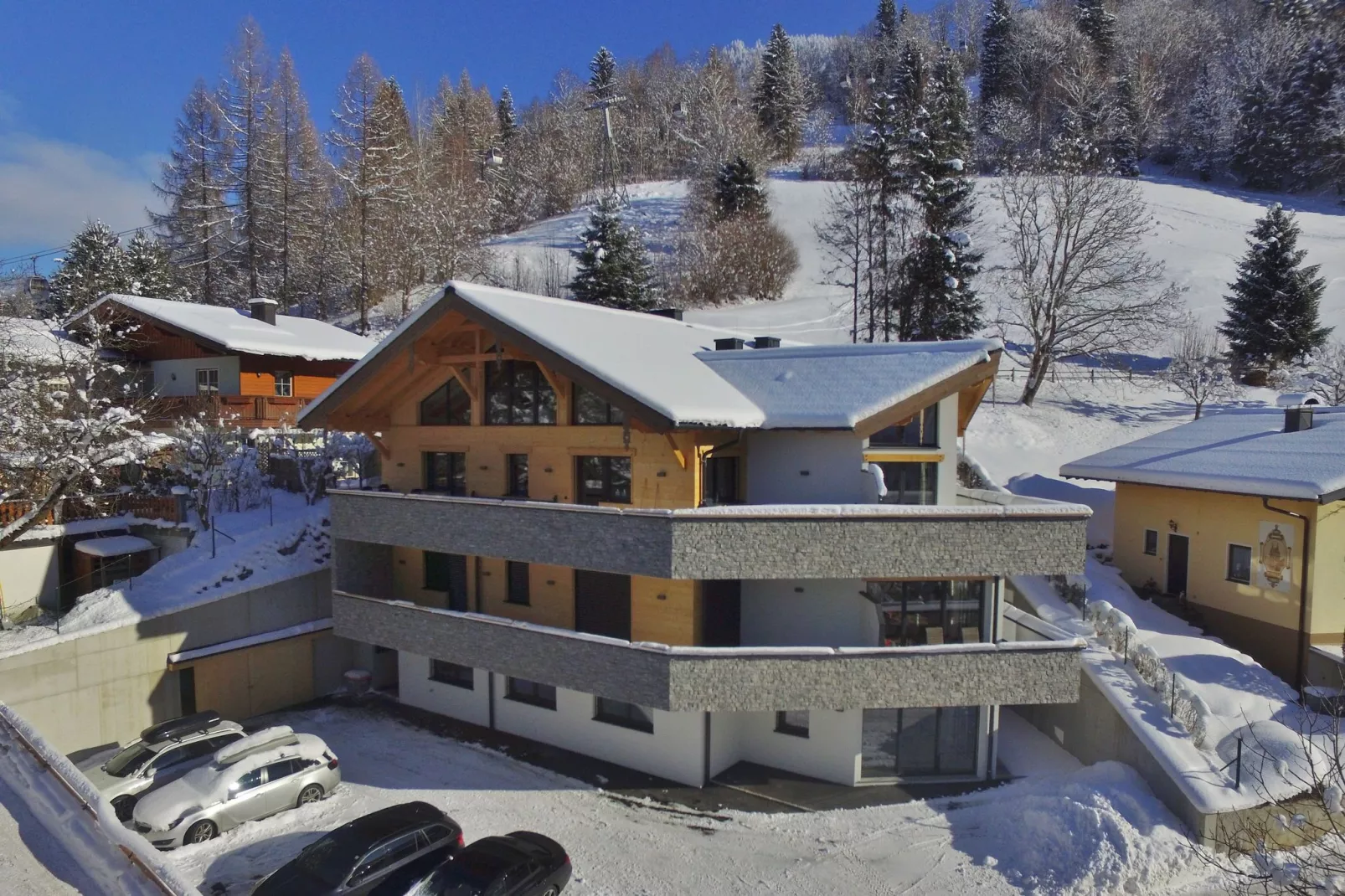 Apartment An der Piste 3/Alpendorf-Exterior winter