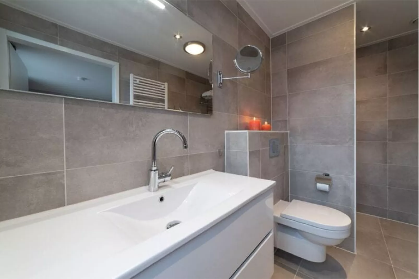 6 persoons vrijstaand met sauna-Badezimmer