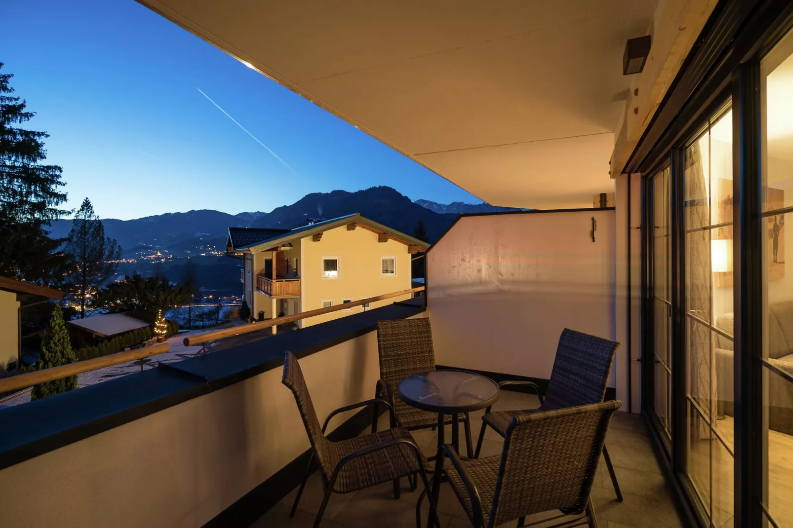Apartment An der Piste 3/Alpendorf-Terrace balcony