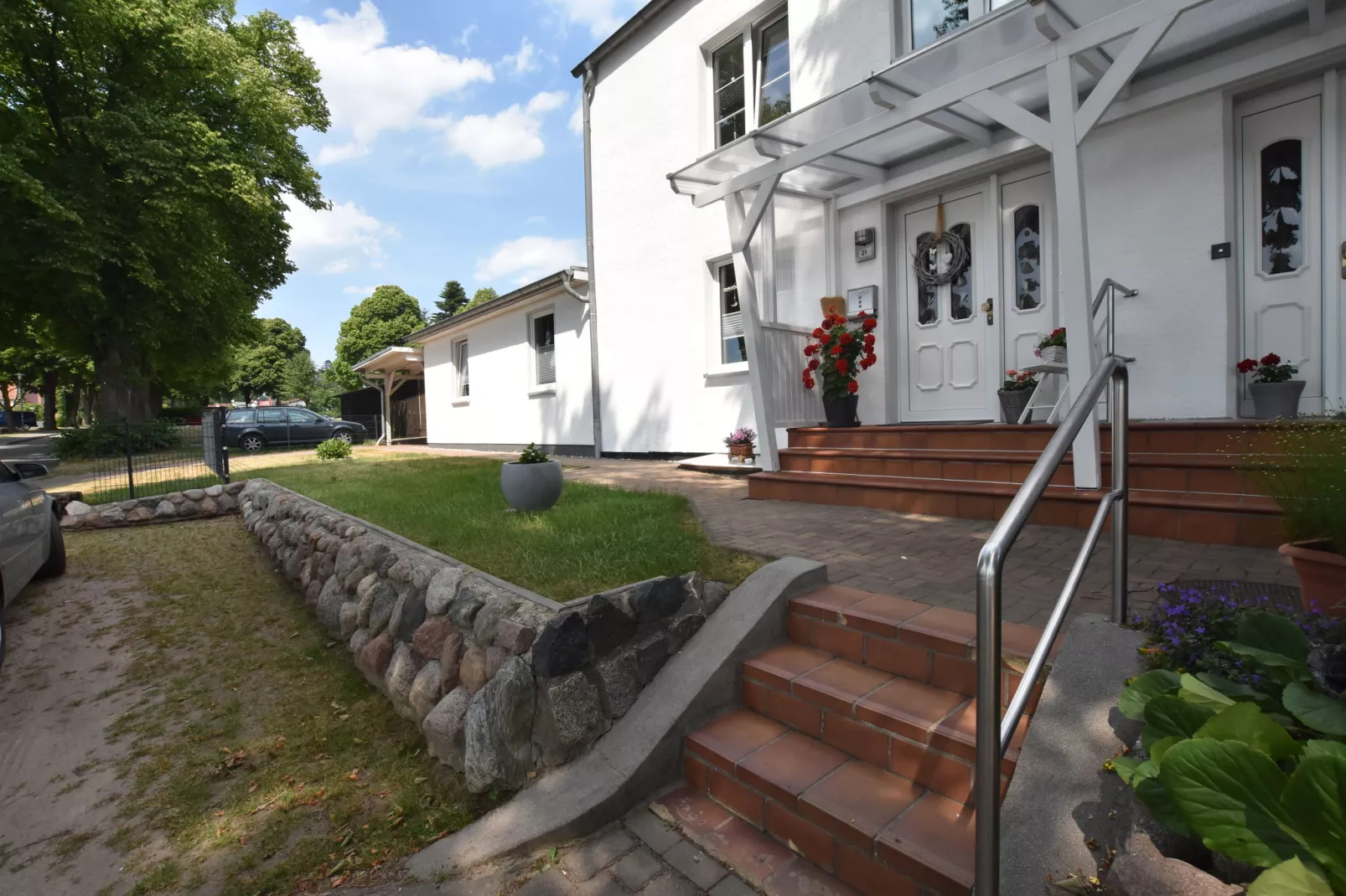 Am Hellbach-Exterior summer
