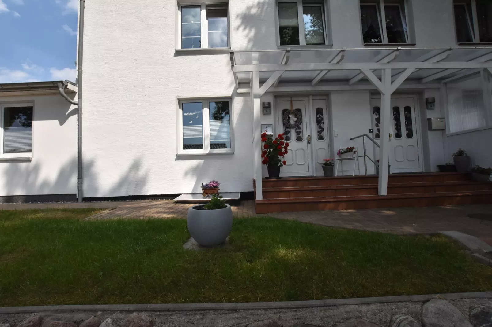 Am Hellbach-Exterior summer