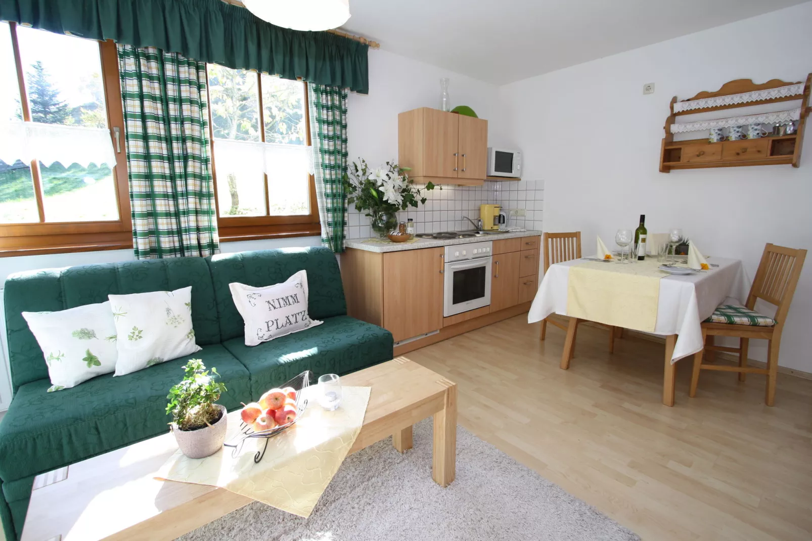 Susanna-Dining room