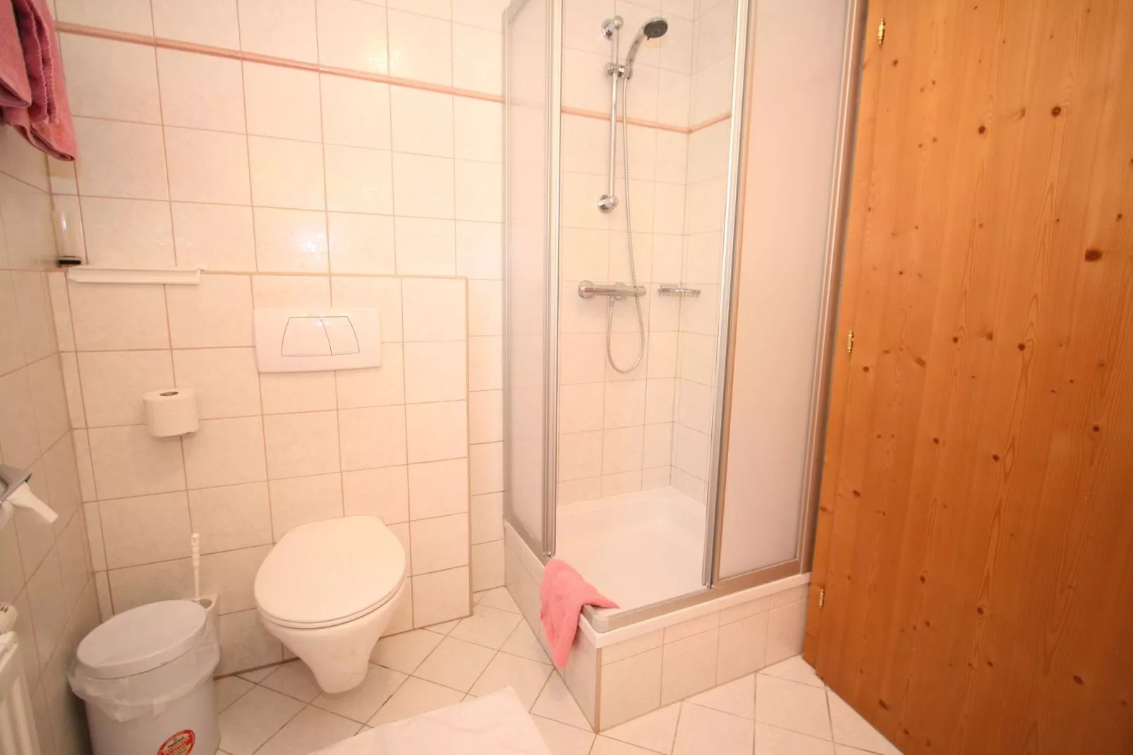 Susanna-Bathroom