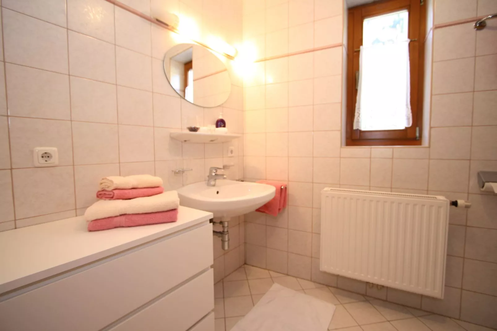 Susanna-Bathroom