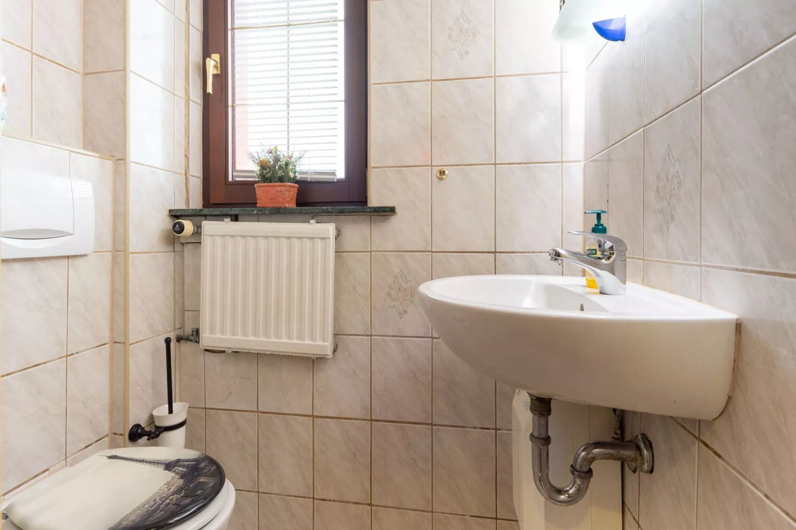 XL Ferienhaus Leuchtturm für Gruppen-Bathroom