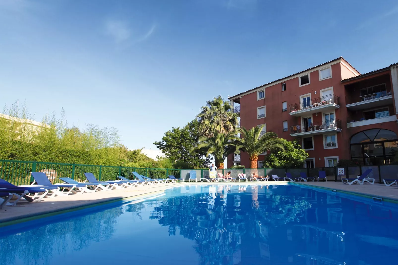 Residence Port Marine 1-Pool
