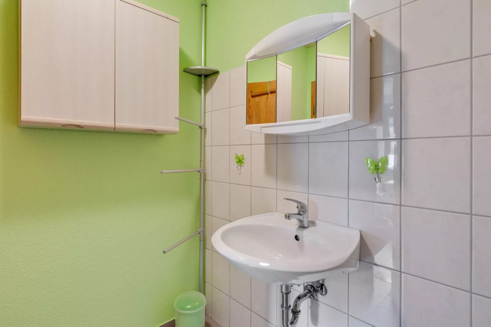 Hübsche Ferienwohnung am See nur 500m-Badezimmer
