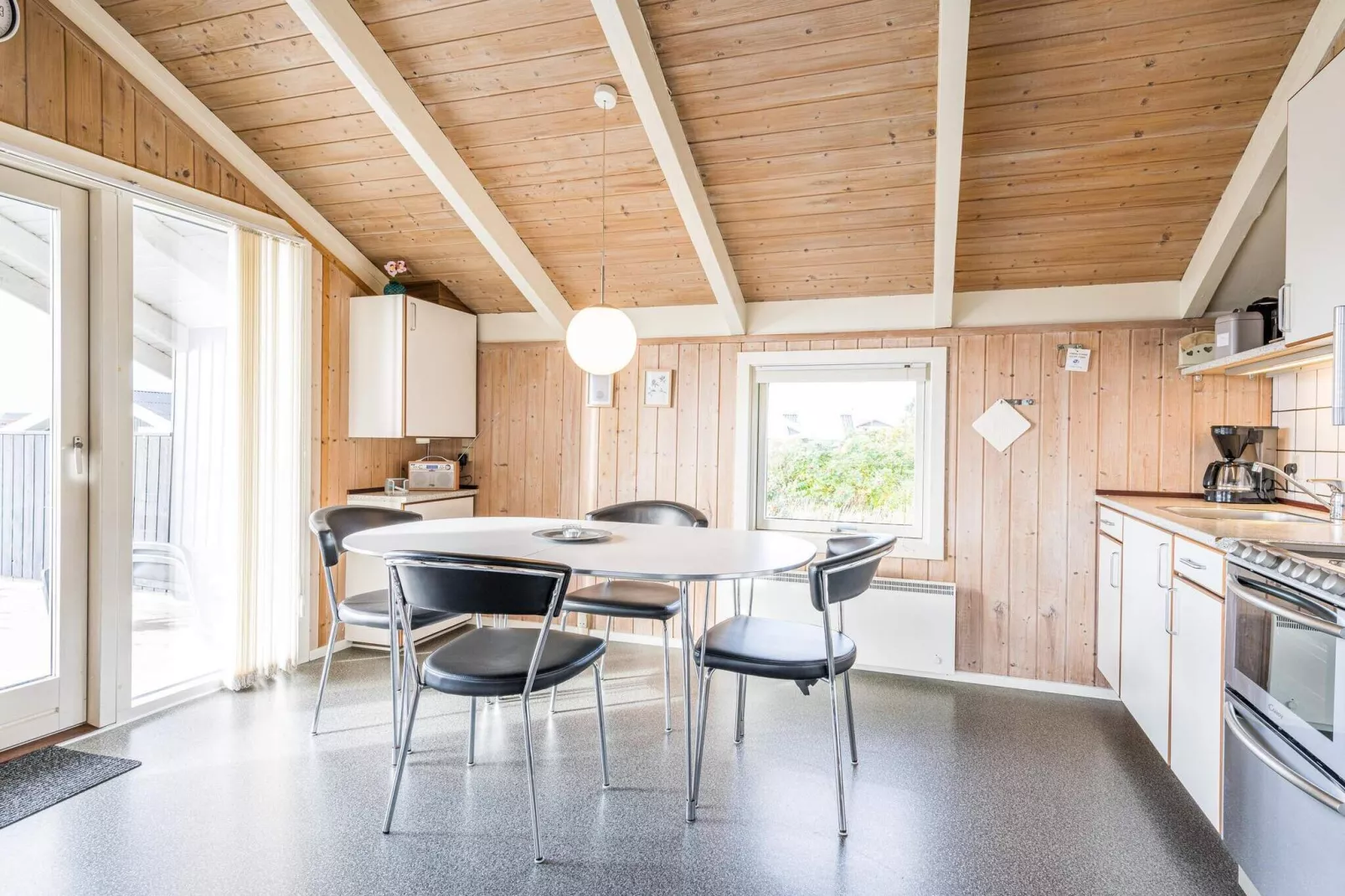 4 person holiday home in Hvide Sande-Indoor