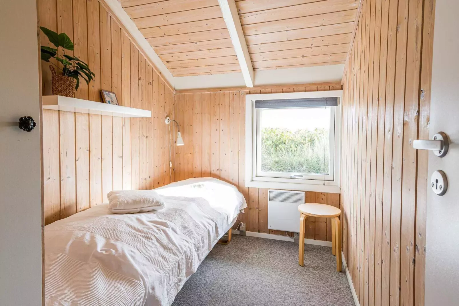 4 person holiday home in Hvide Sande-Indoor