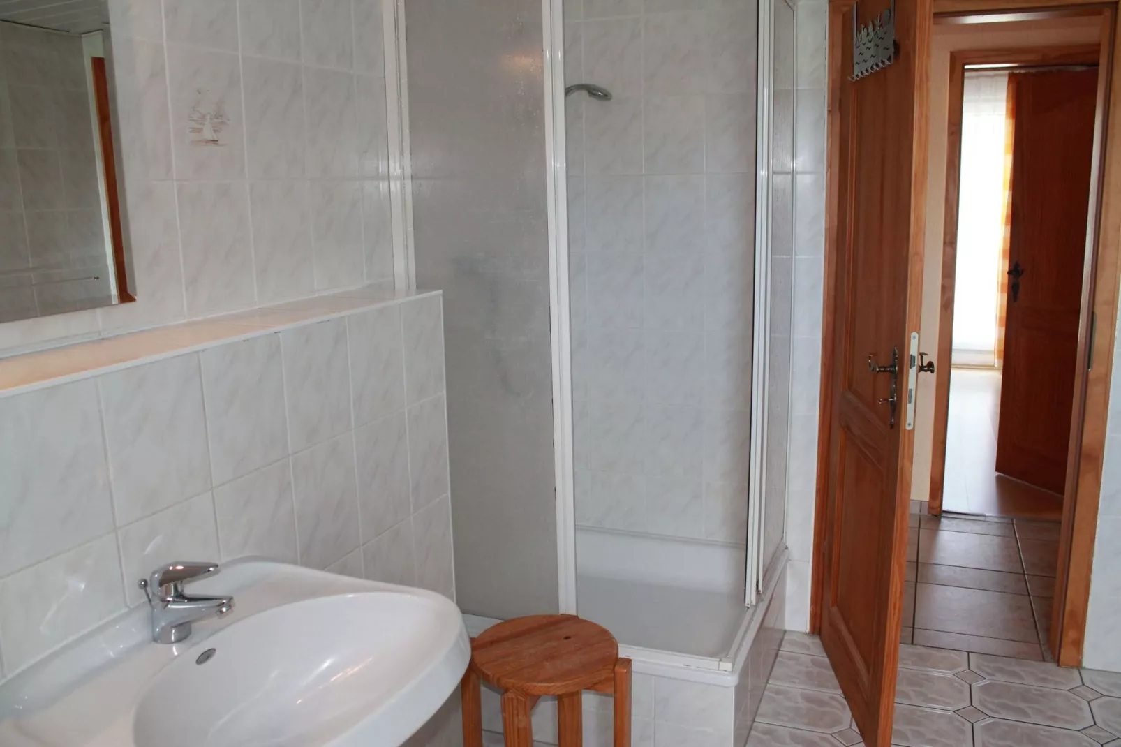 Das DarßHaus mit Kamin und Garten-Bathroom