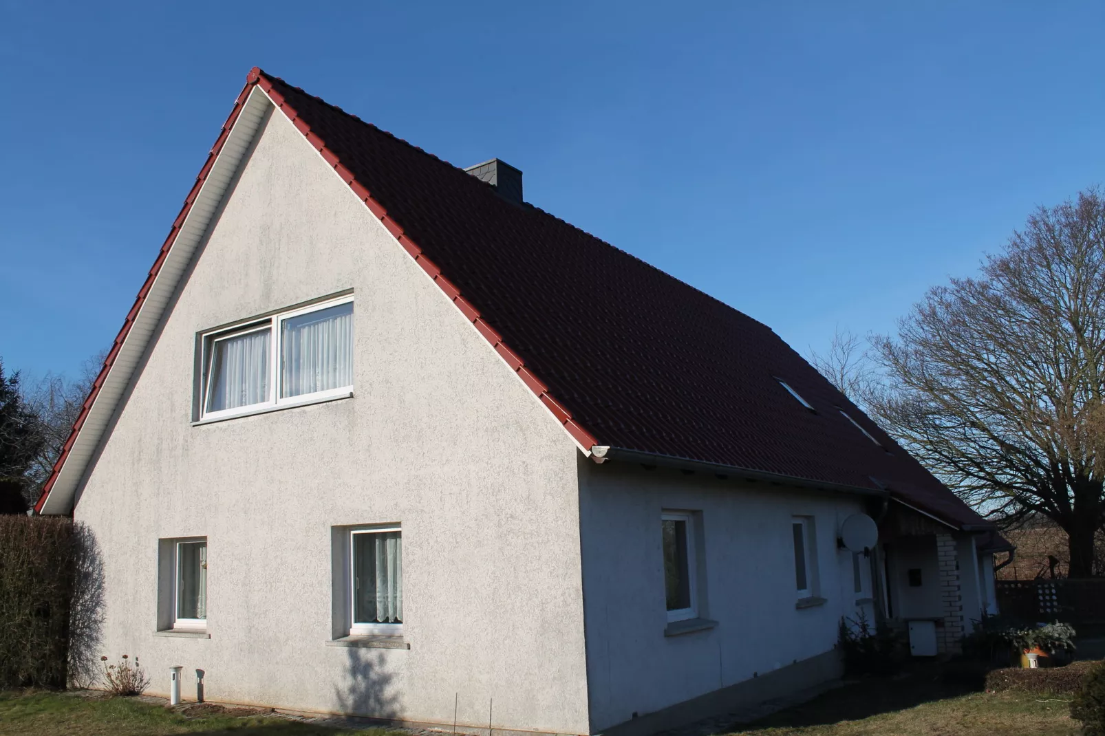An der Allee-Exterior winter