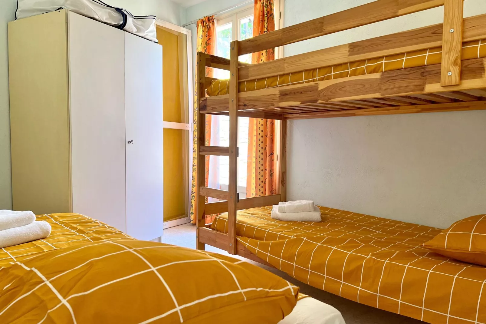 Domaine Anoutous Perry-Bedroom