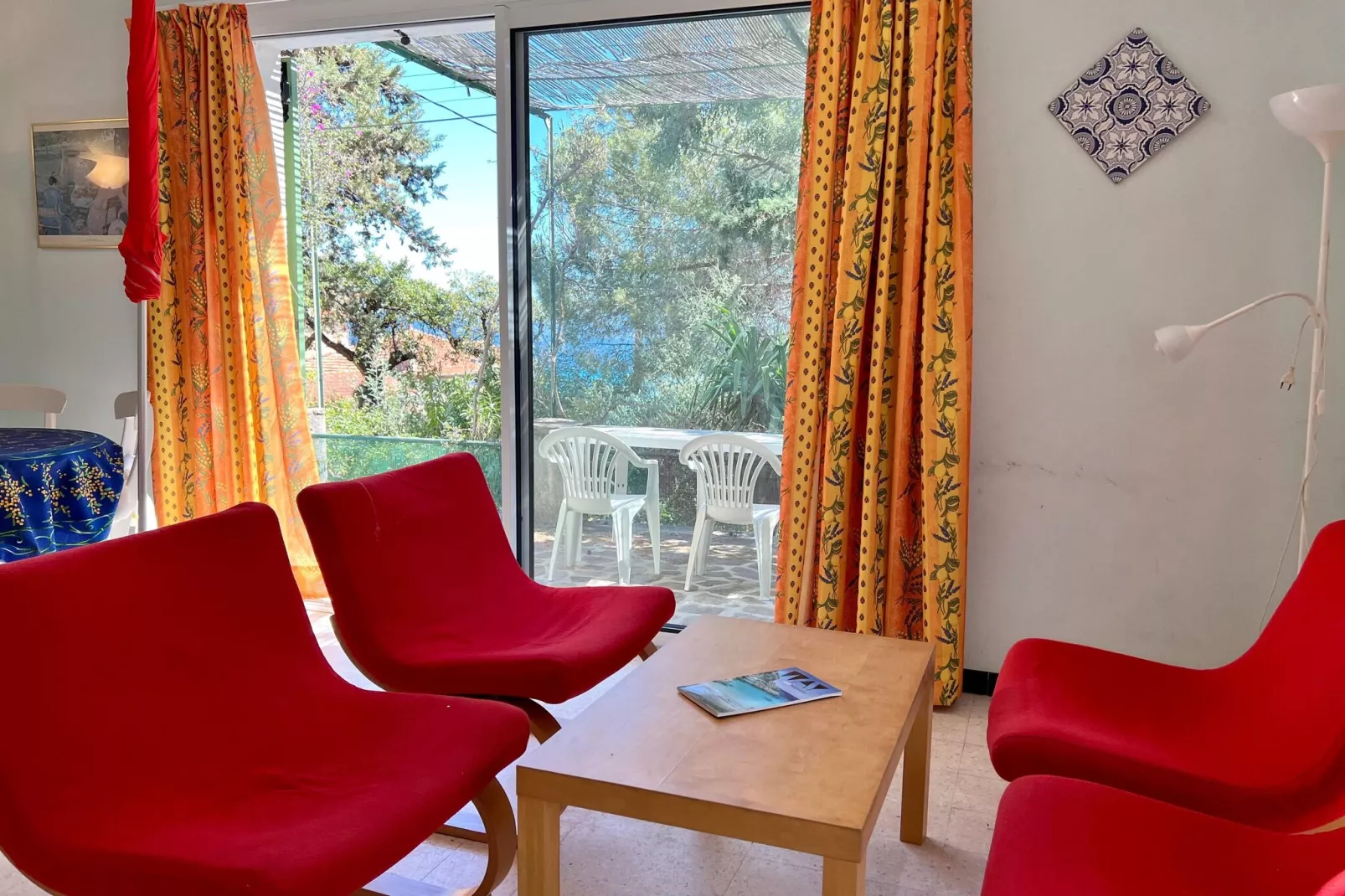 Domaine Anoutous Perry-Living room